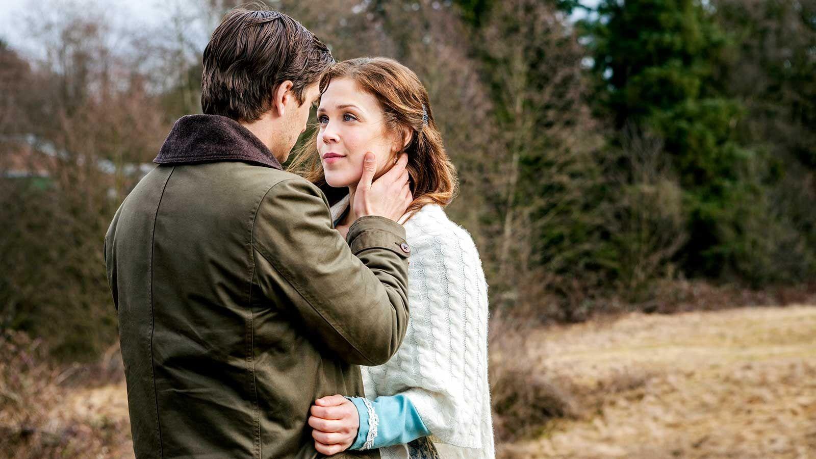 1600x900 Season 1 to a Kiss Calls the Heart