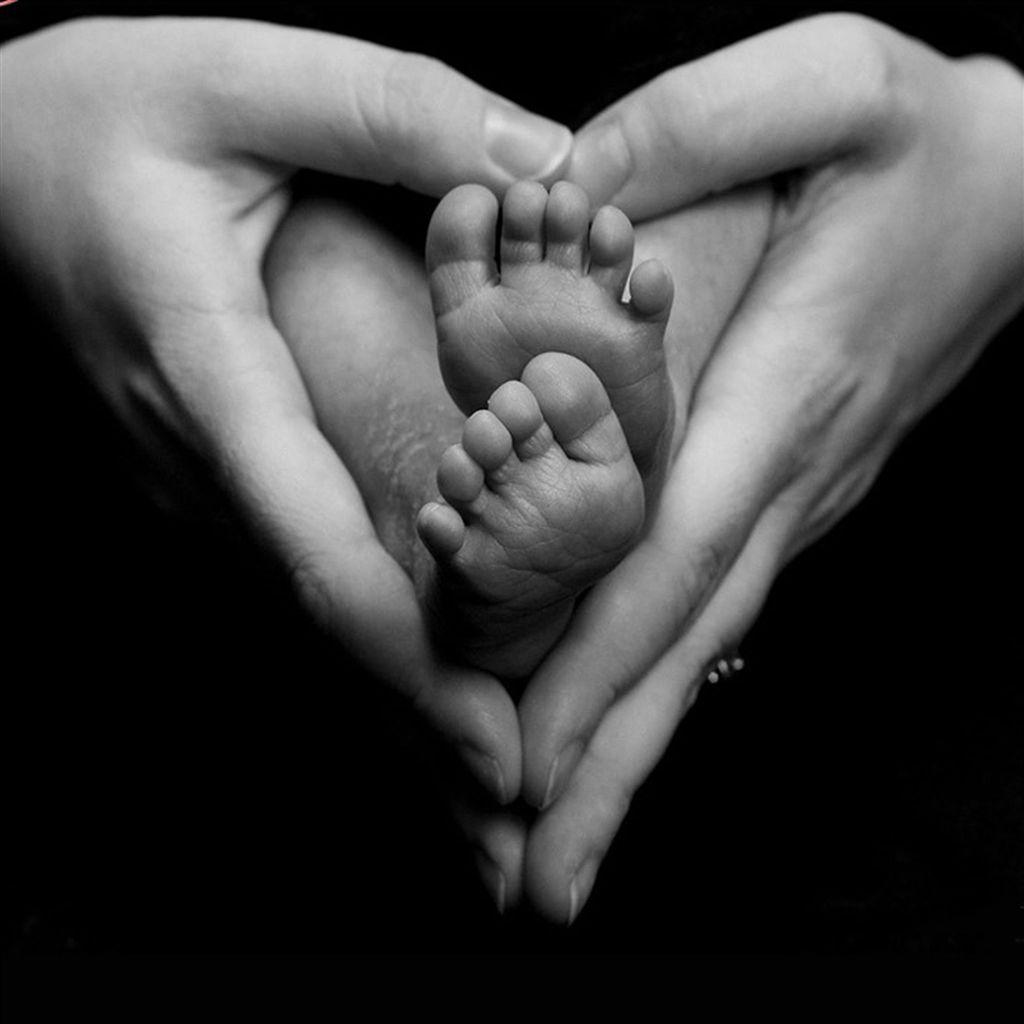 1024x1024 Mother's Day Mom Hand Holdt Baby Foot Love iPad Air Wallpaper Download. iPhone Wallpaper, iPad wallpaper. Photography words, iPad air wallpaper, Beautiful love