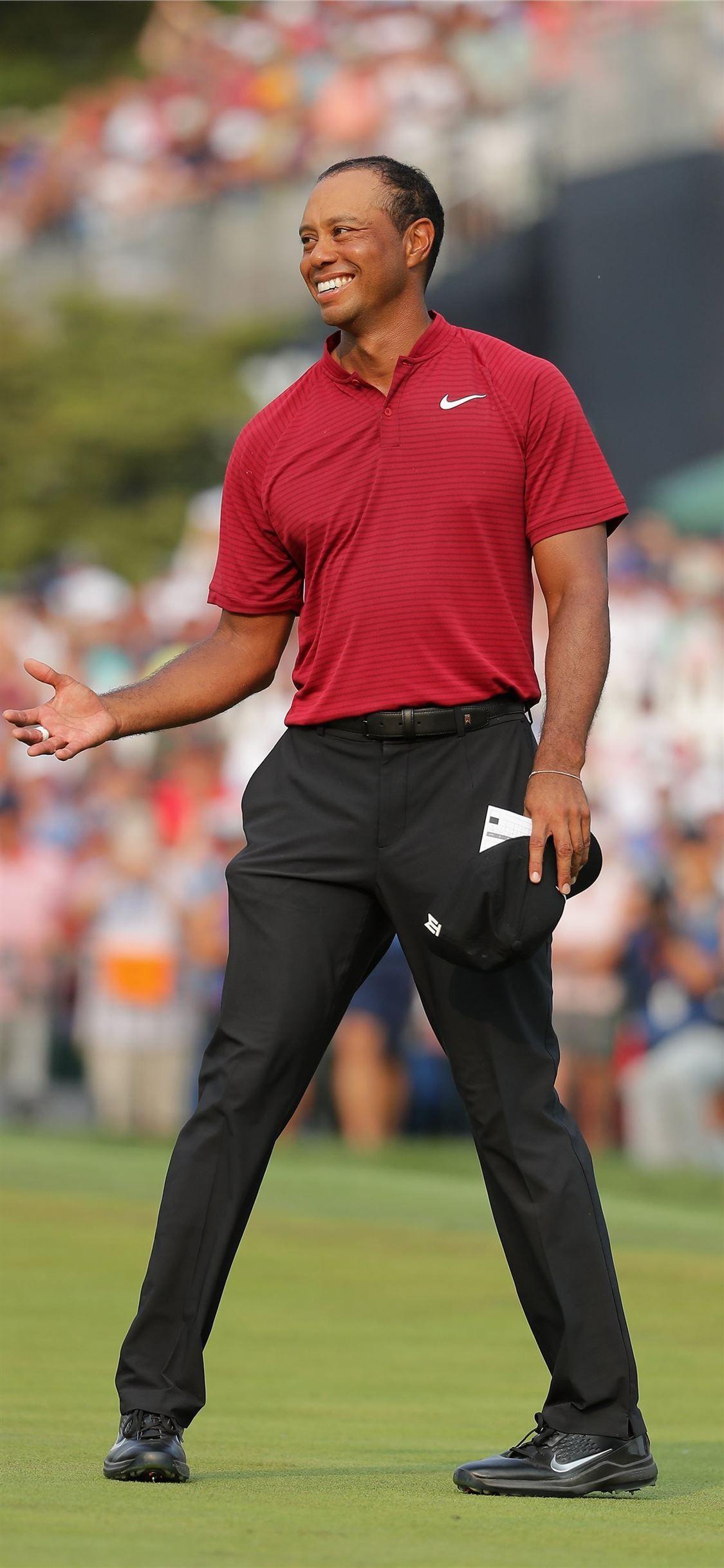 Tiger Woods Wallpaper for iPhone 7