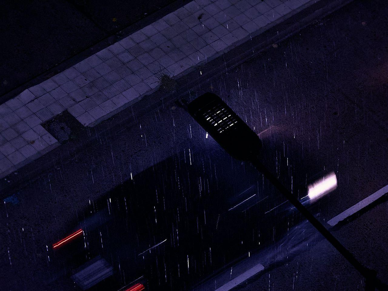 1280x960 Download wallpaper 1280x960 car, tmovement, street, rain, dark standard 4:3 HD background