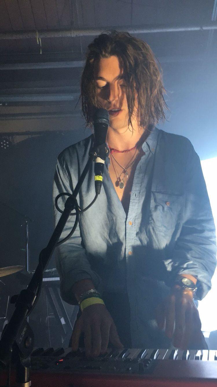 750x1334 Paul Klein. Paul jason klein, Lany band, Lany