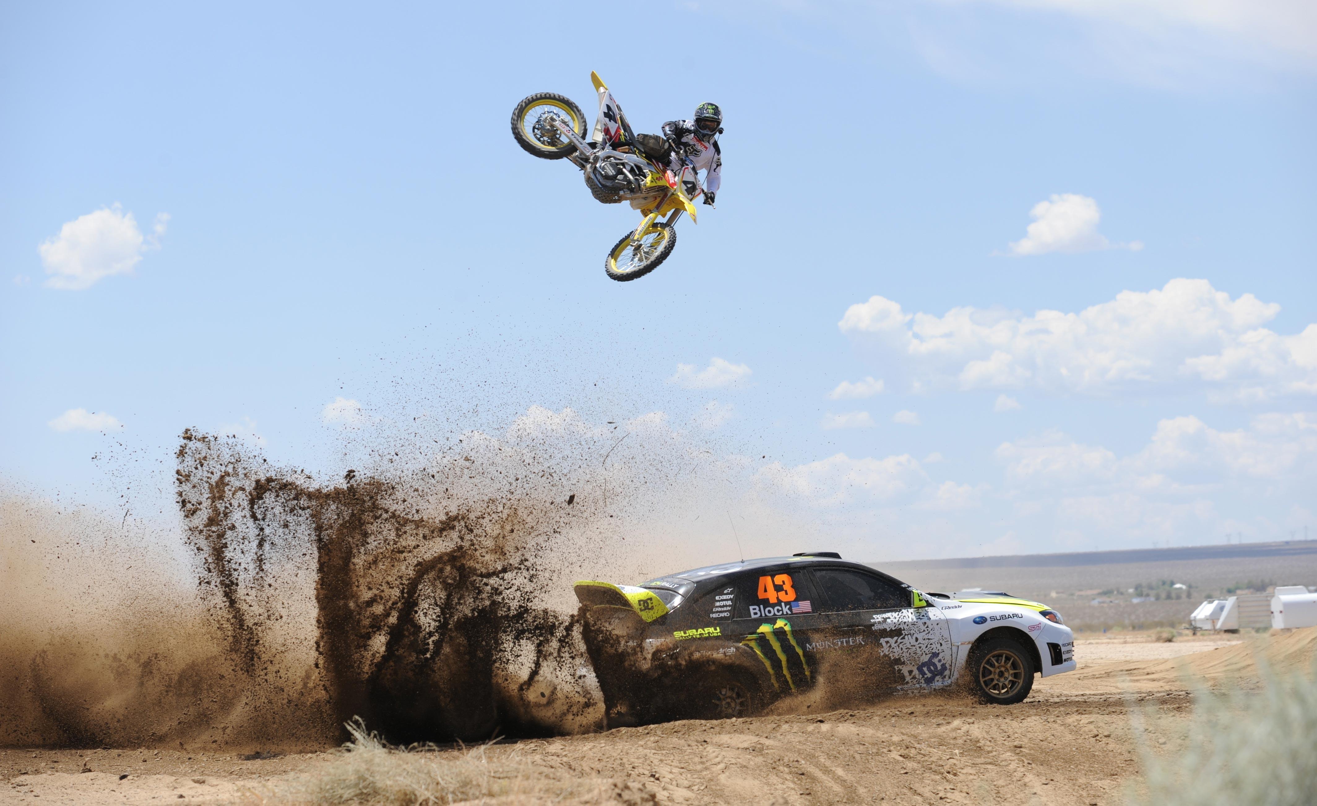4256x2604 HD Motocross Wallpaper for Desktop