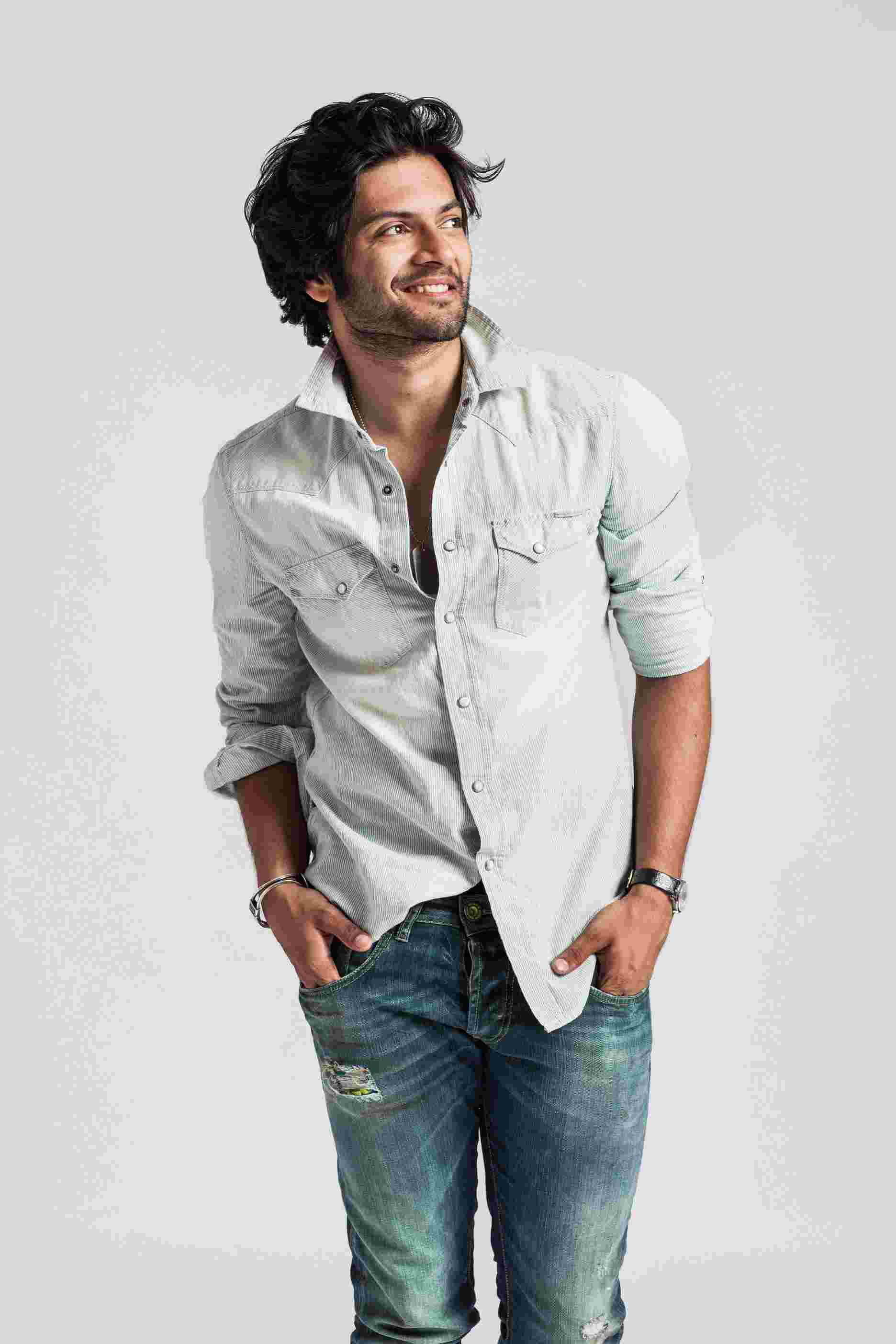 1872x2808 Ali Fazal plays Abdul Karim in next
