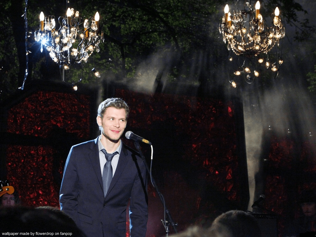 1024x768 Klaus Vampire Diaries
