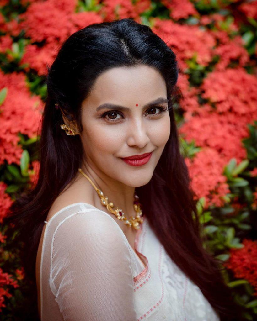 819x1024 Priya Anand Image Photo HD wallpaper download pic 2020