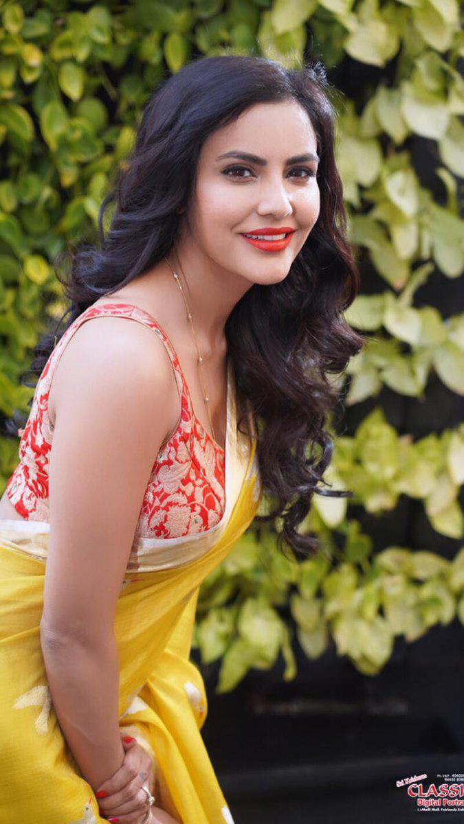 675x1200 Priya Anand