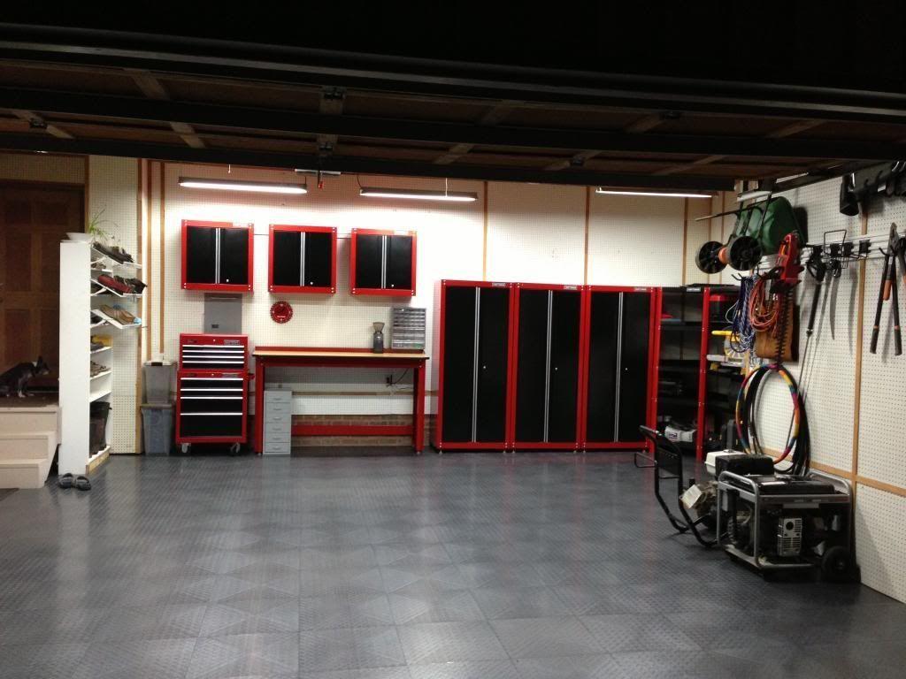 Car Garage Wallpapers - Top Free Car Garage Backgrounds - WallpaperAccess