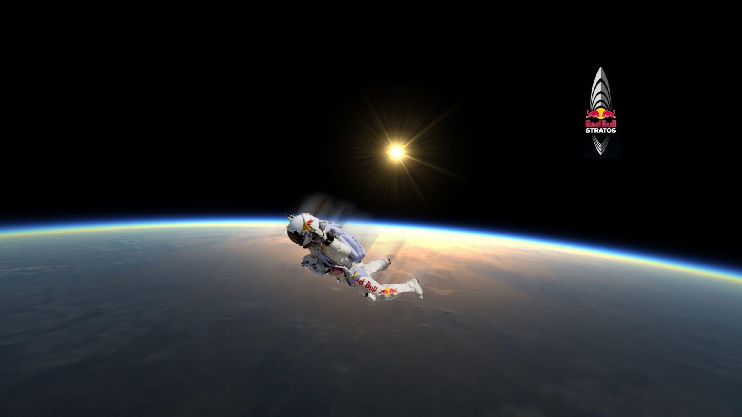 2560x1440 Red Bull Stratos HD wallpaper