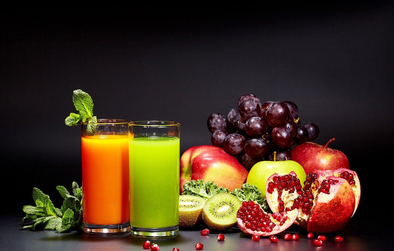 1332x850 Wallpaper greens, orange, apples, kiwi, juice, grapes, green, glasses, fruit, black background, garnet image for desktop, section еда