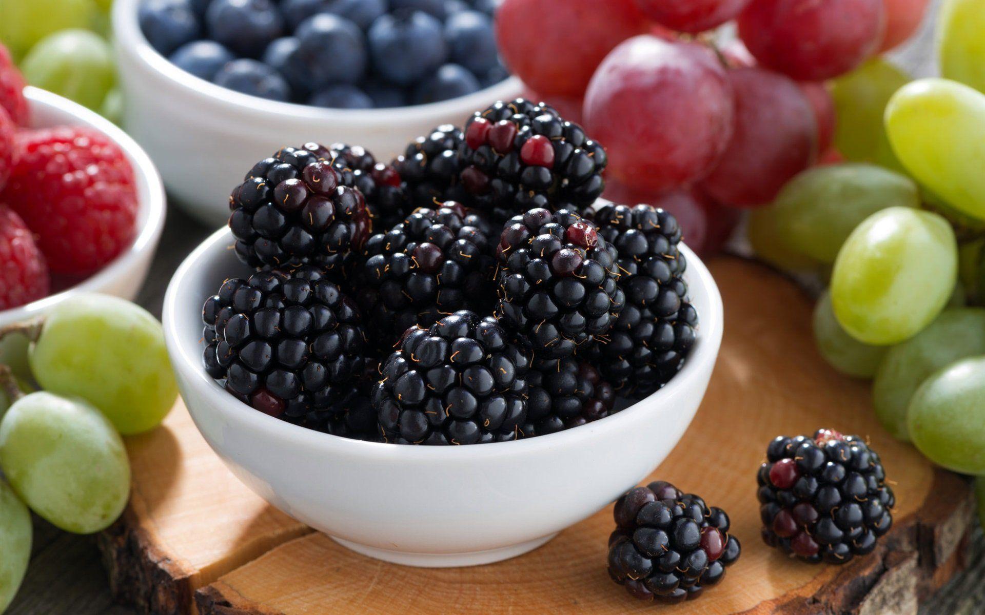 1920x1200 Black Berries Wallpaper 1920x1200 67124