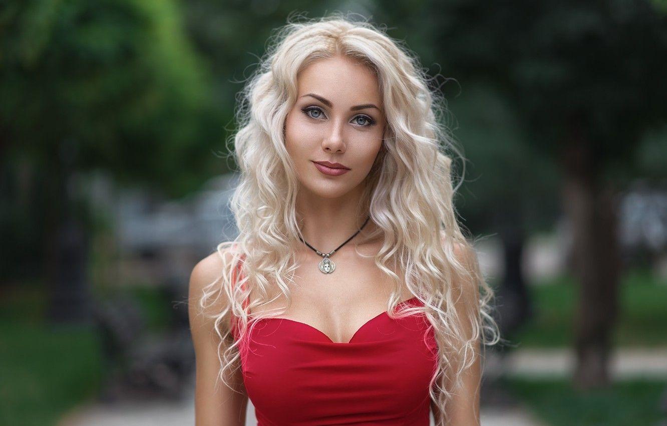 1332x850 Wallpaper girl, long hair, dress, photo, photographer, blue eyes, model, lips, face, blonde, necklace, red dress, portrait, mouth, close up, wavy hair image for desktop, section девушки