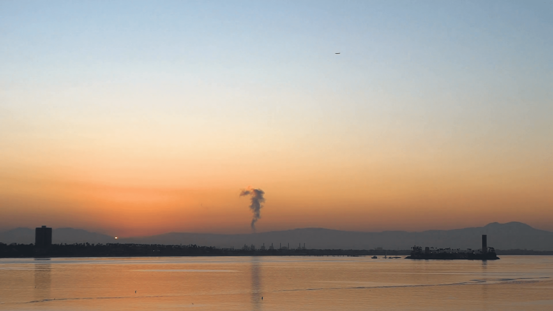 1920x1080 Early morning pastel sunrise over Queensway Bay in Long Beach California Stock Video Footage