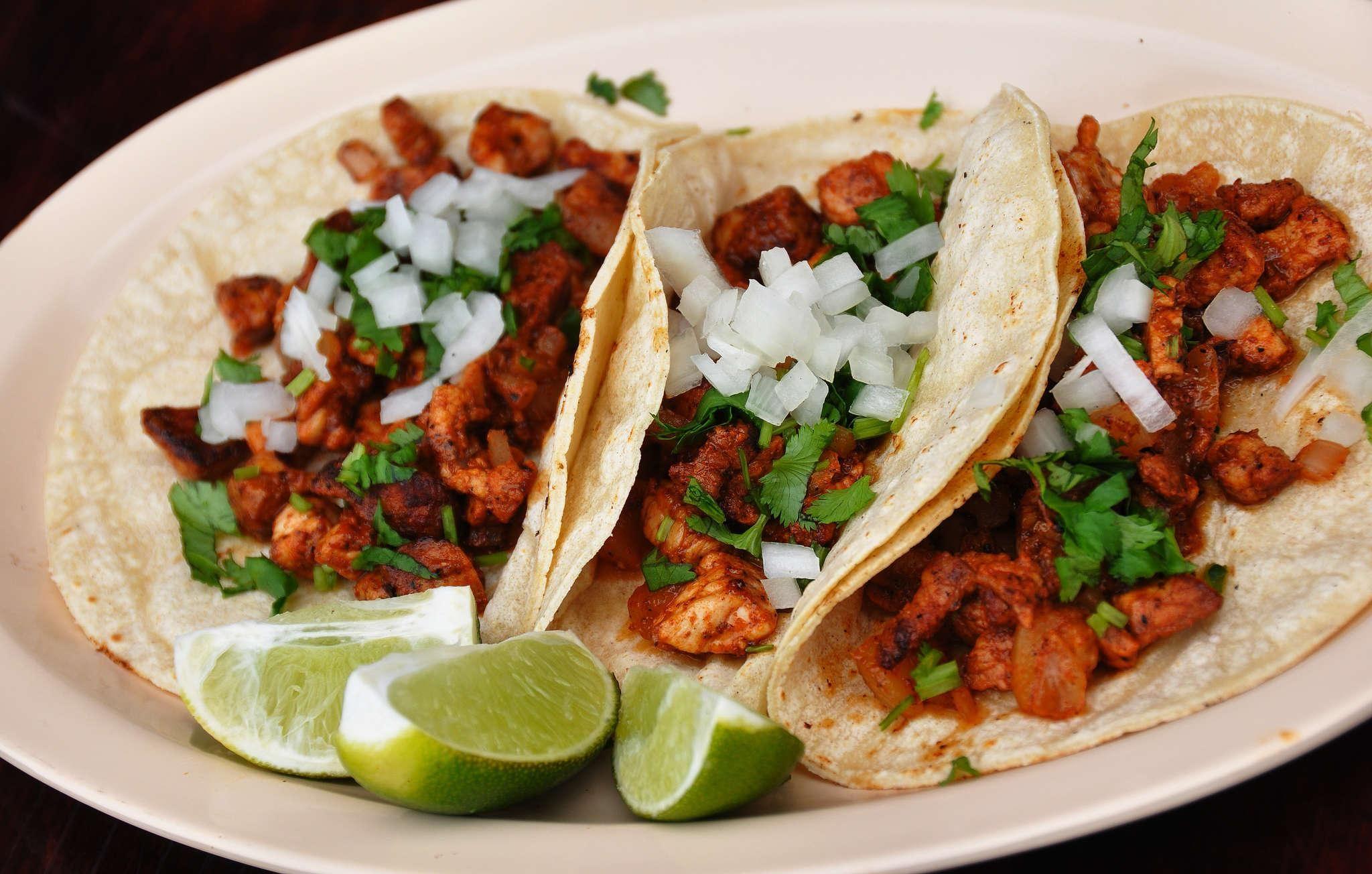 2048x1304 Tacos Wallpaper