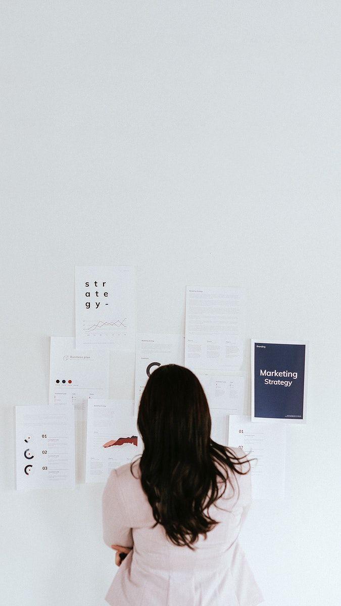 675x1200 Download premium image of Businesswoman planning a marketing strategy. Marketing strategy, Design mockup free, Business women