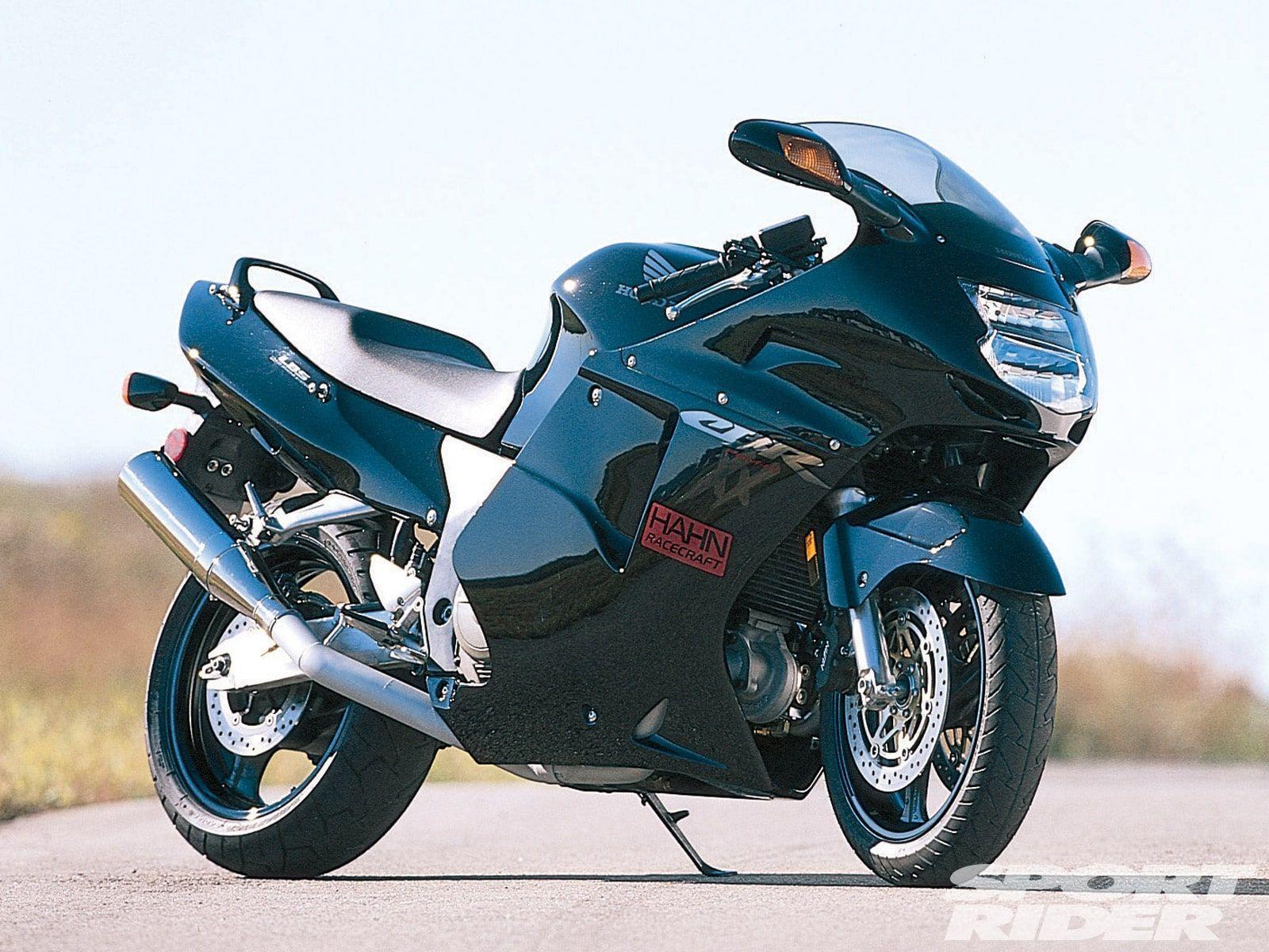1600x1200 Honda Blackbird Wallpaper