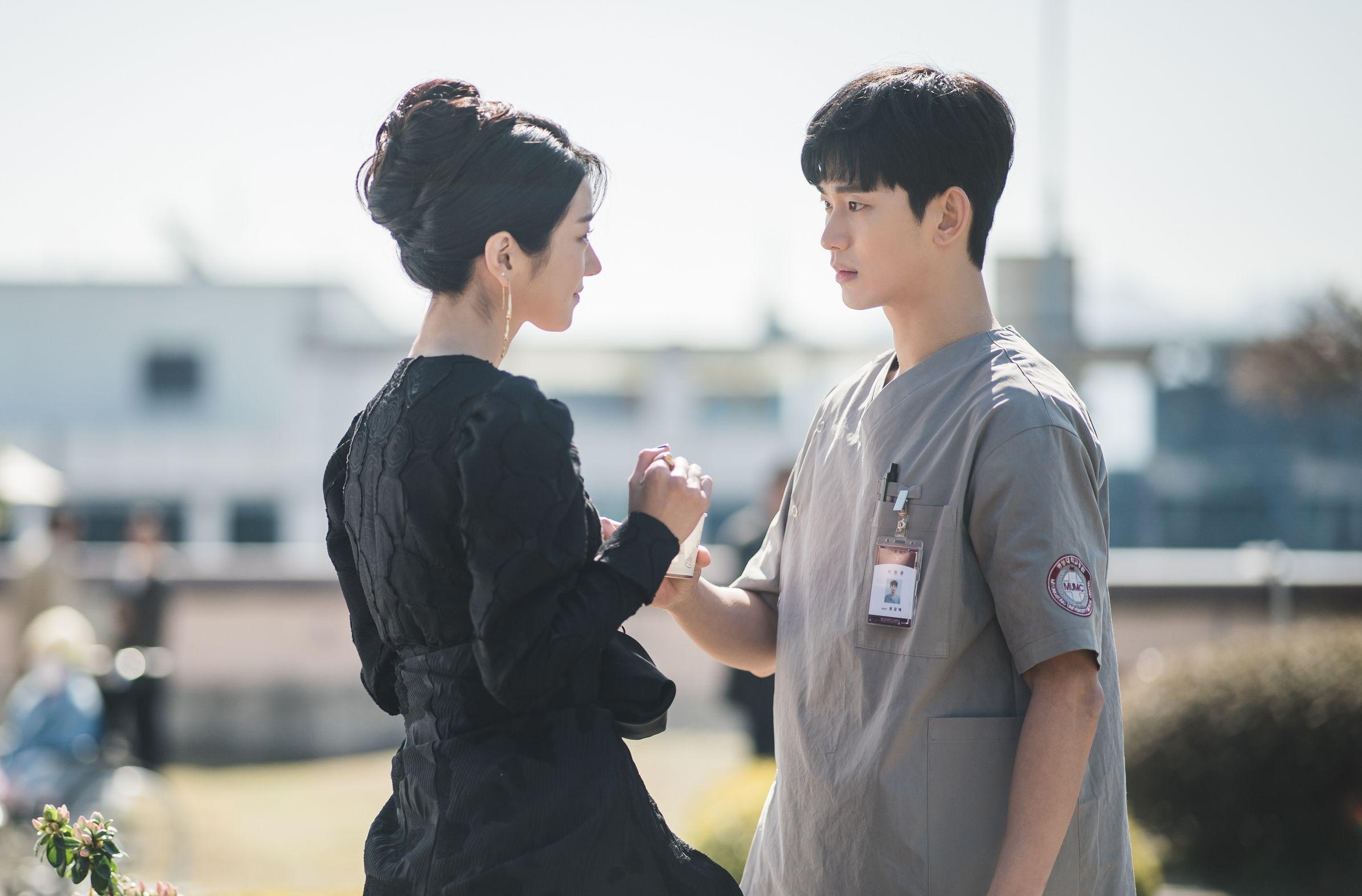 2392x1574 Watch: Kim Soo Hyun And Cast Talk About New Netflix K Drama It's Okay To Not Be Okay, Entertainment News