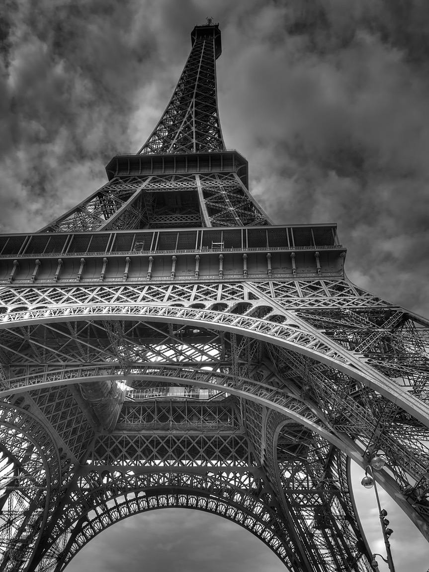 863x1150 Awesome Black And White Wallpaper Photography For iPhone (Free Download!)