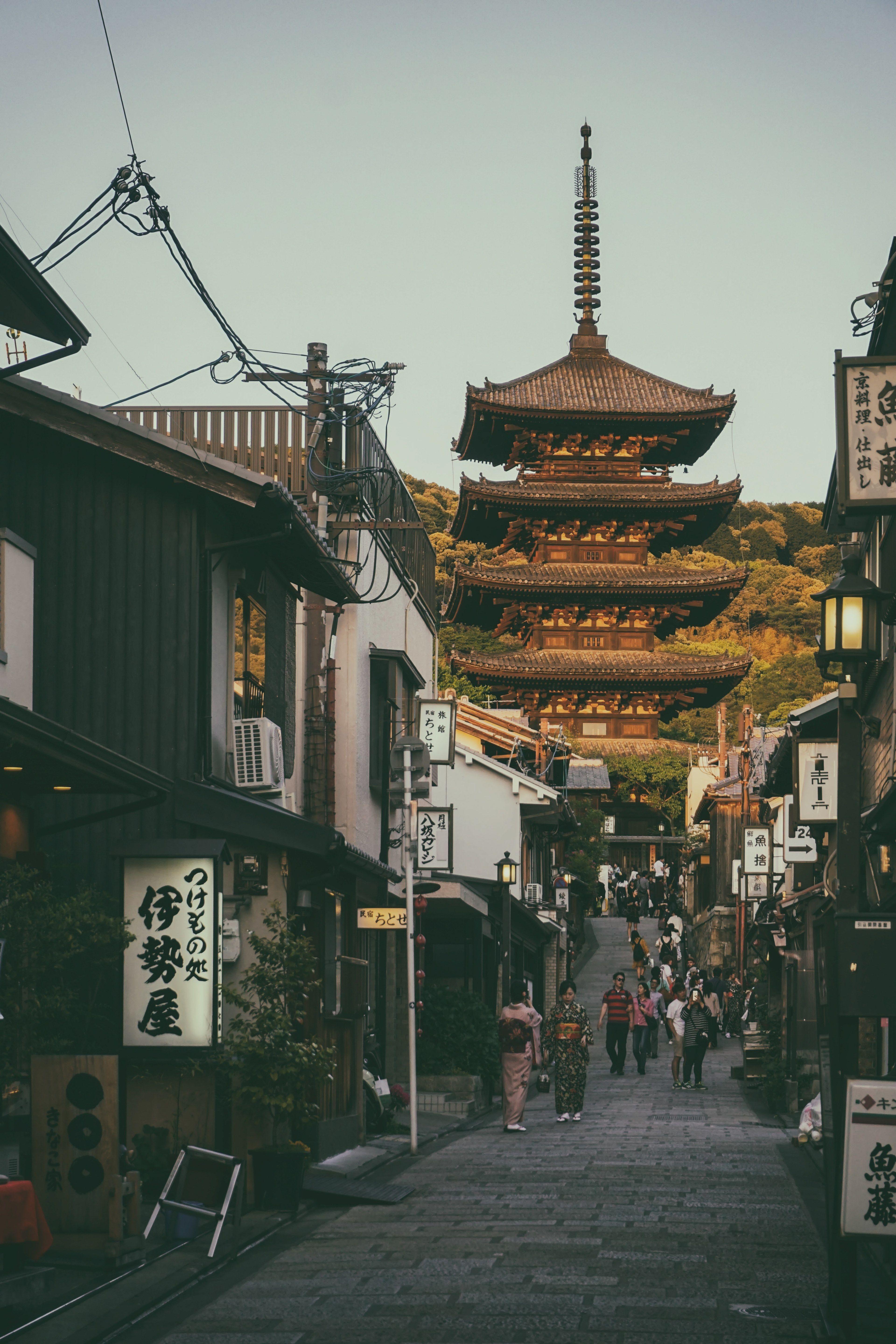 3840x5760 Wallpaper / oriental temple japan and kyoto HD 4k wallpaper