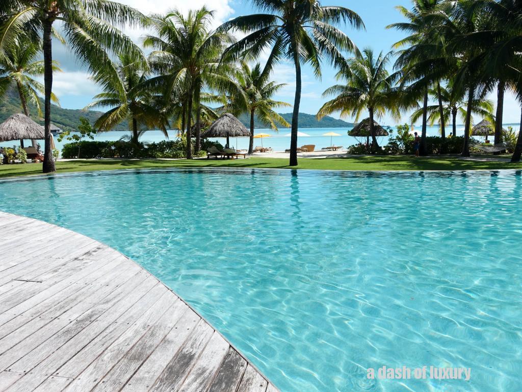 1024x768 Four Seasons Bora Bora Review