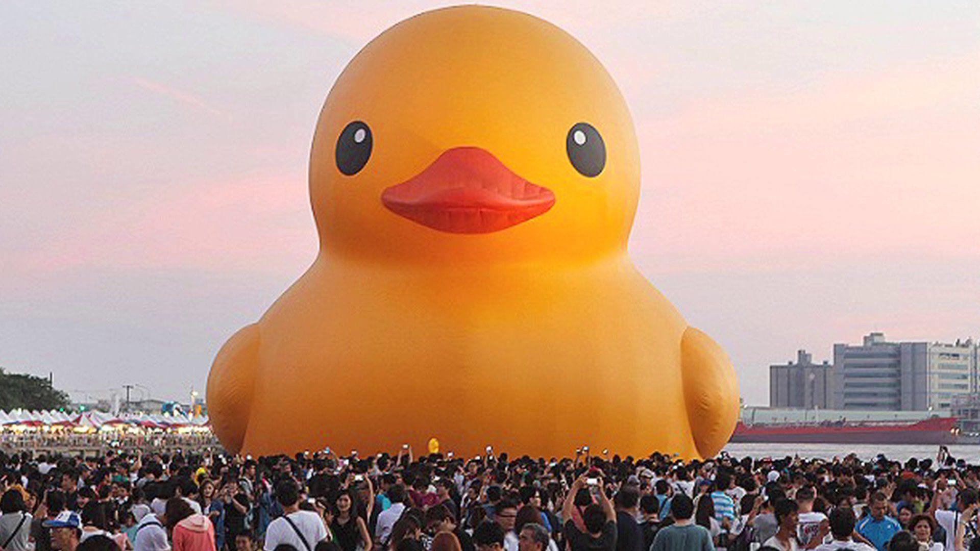 1920x1080 Giant Rubber Duck Wallpaper
