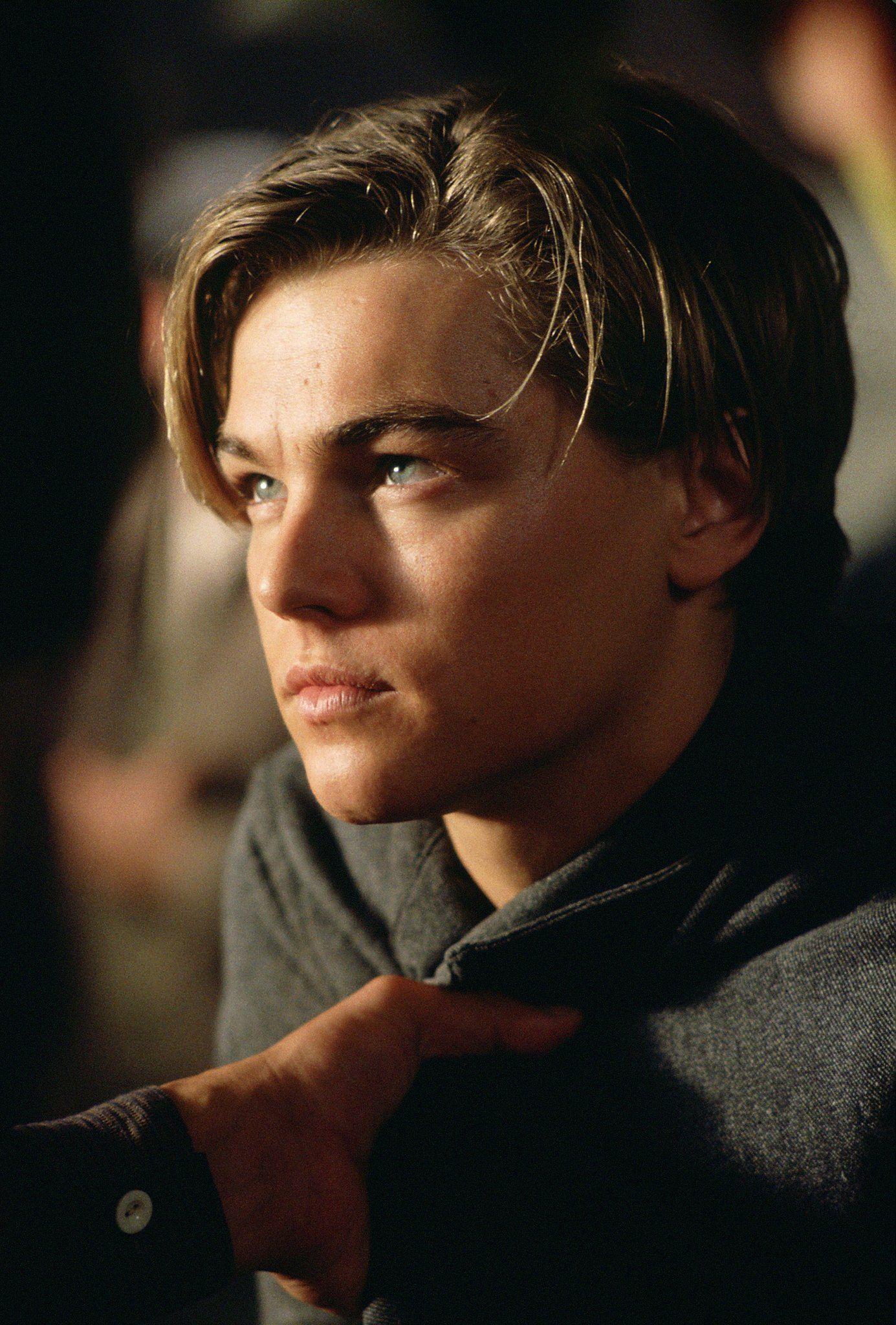 1385x2048 Titanic Leonardo DiCaprio Wallpaper