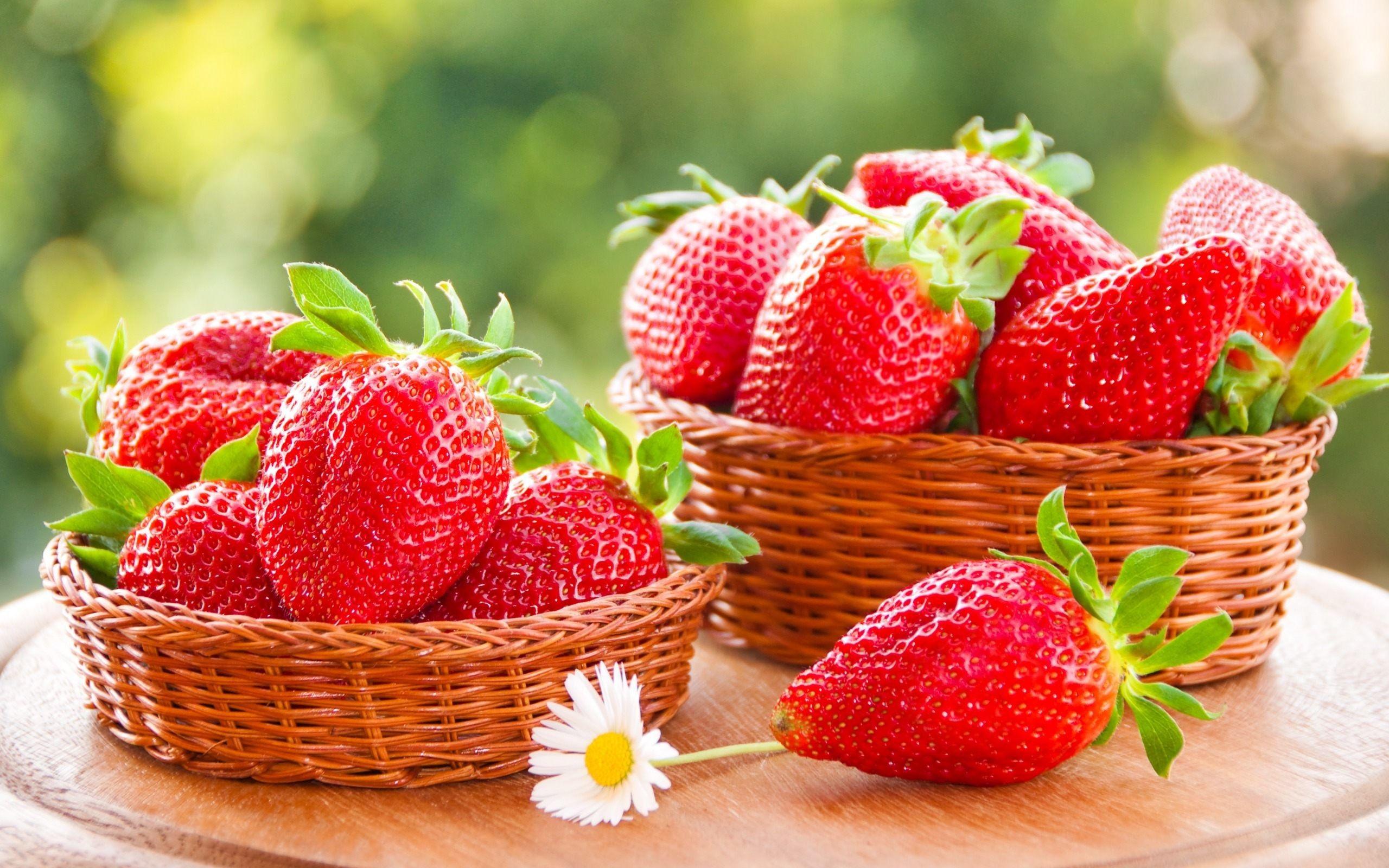 2560x1600 2560x Strawberry Fruit Background Wallpaper For Wallpaper For Mobile