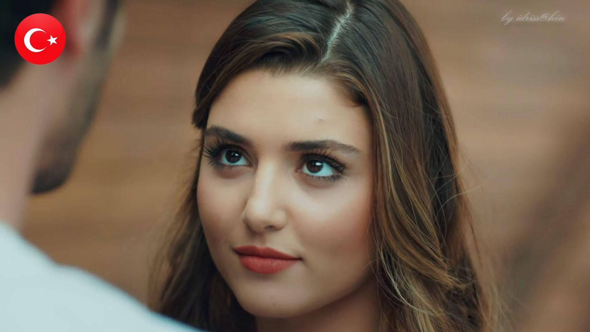 1920x1080 Hande Erçel Turkish Actress and Model
