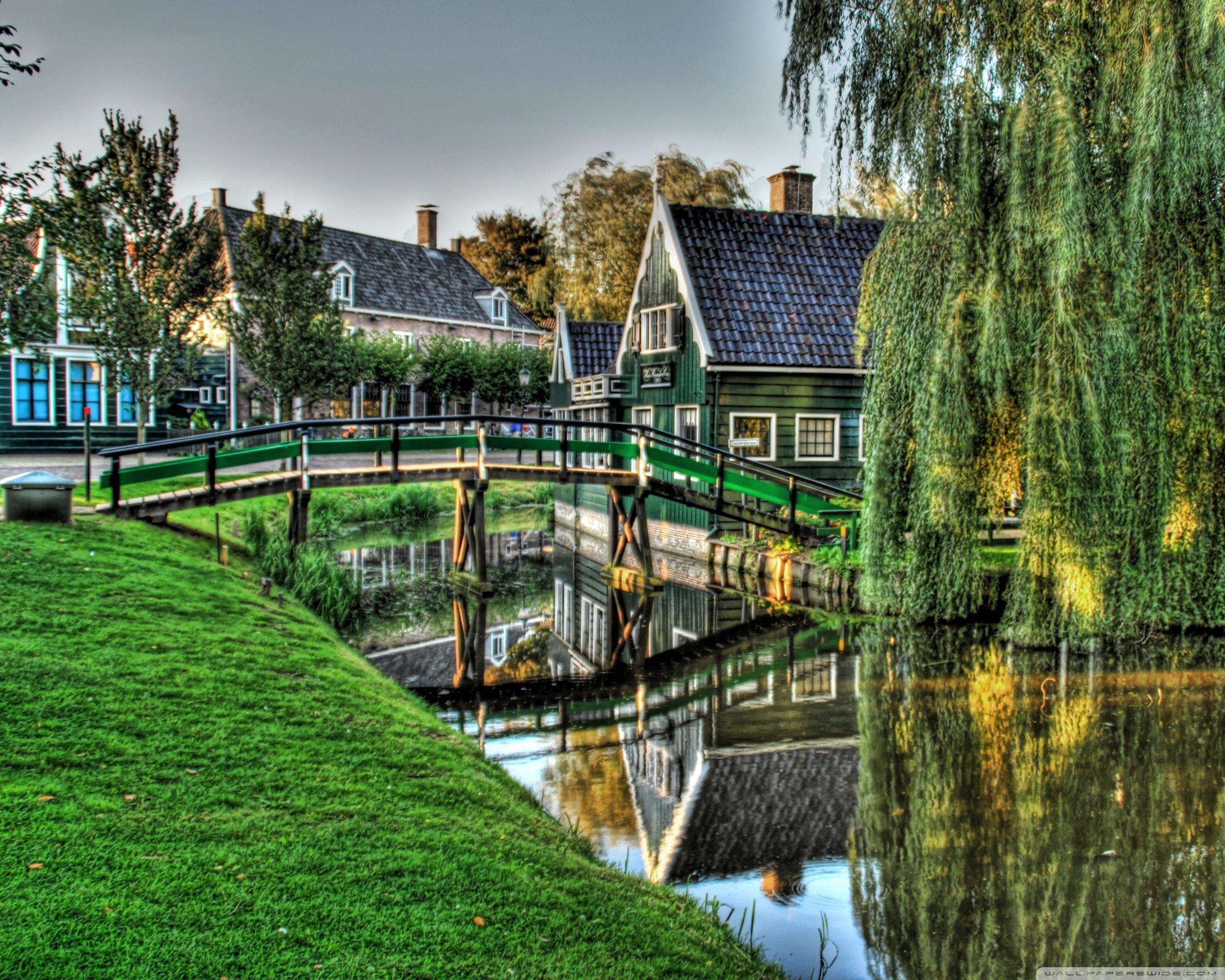 2560x2048 Holland Wallpaper