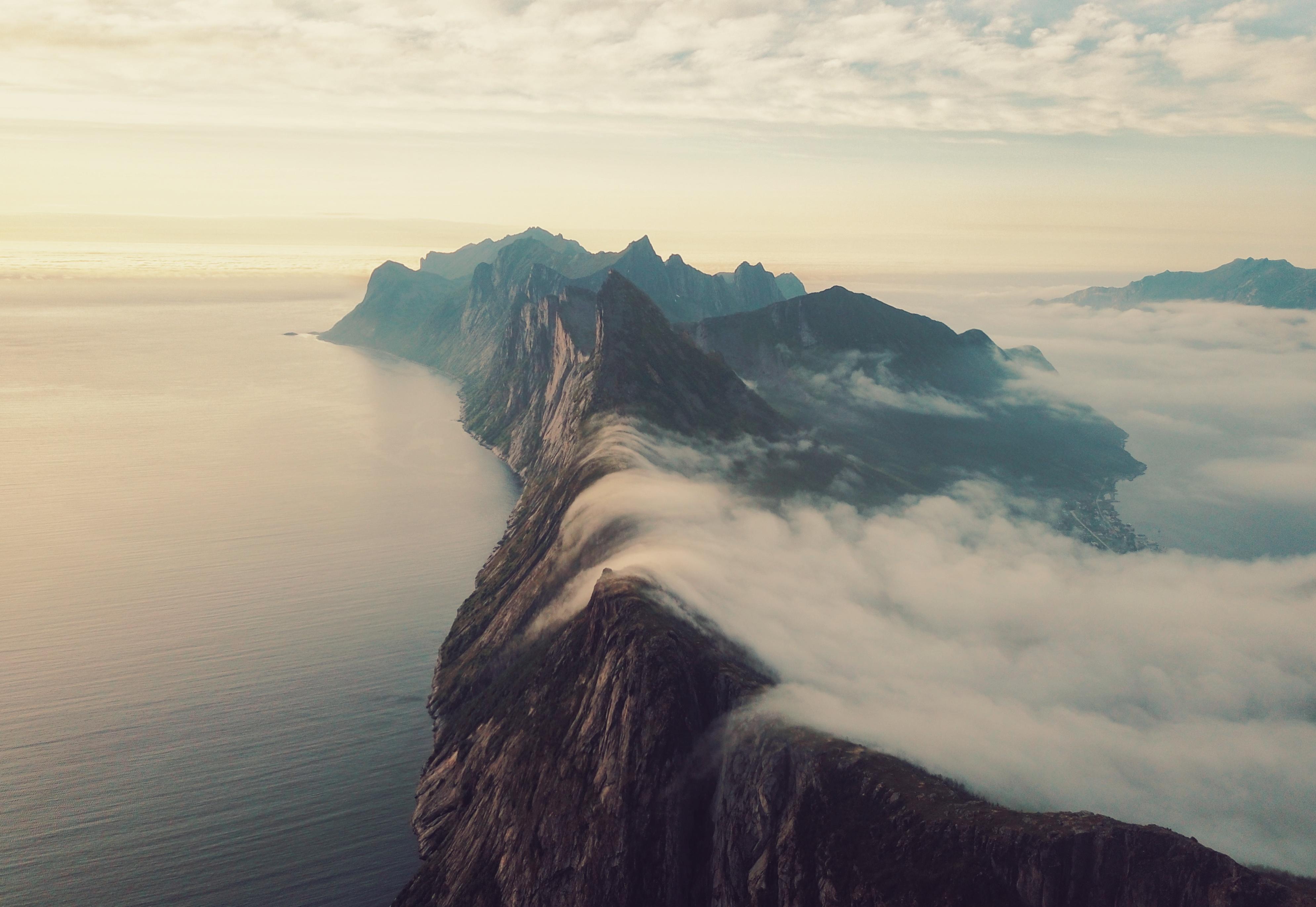 3978x2743 best Mountains Of Norway image on Pholder. Earth Porn, Pics and Campingand Hiking
