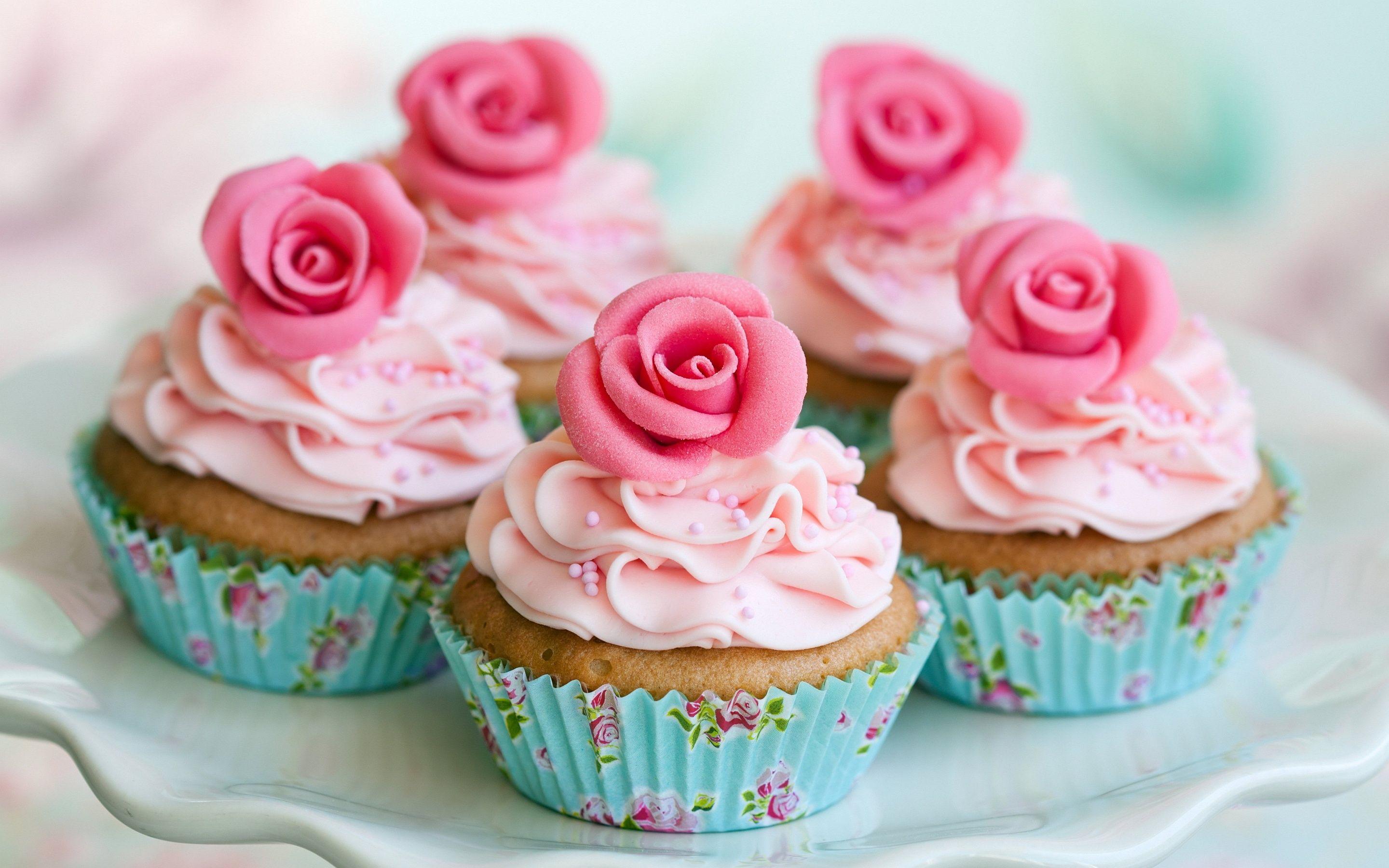 2880x1800 Cupcakes Wallpaper