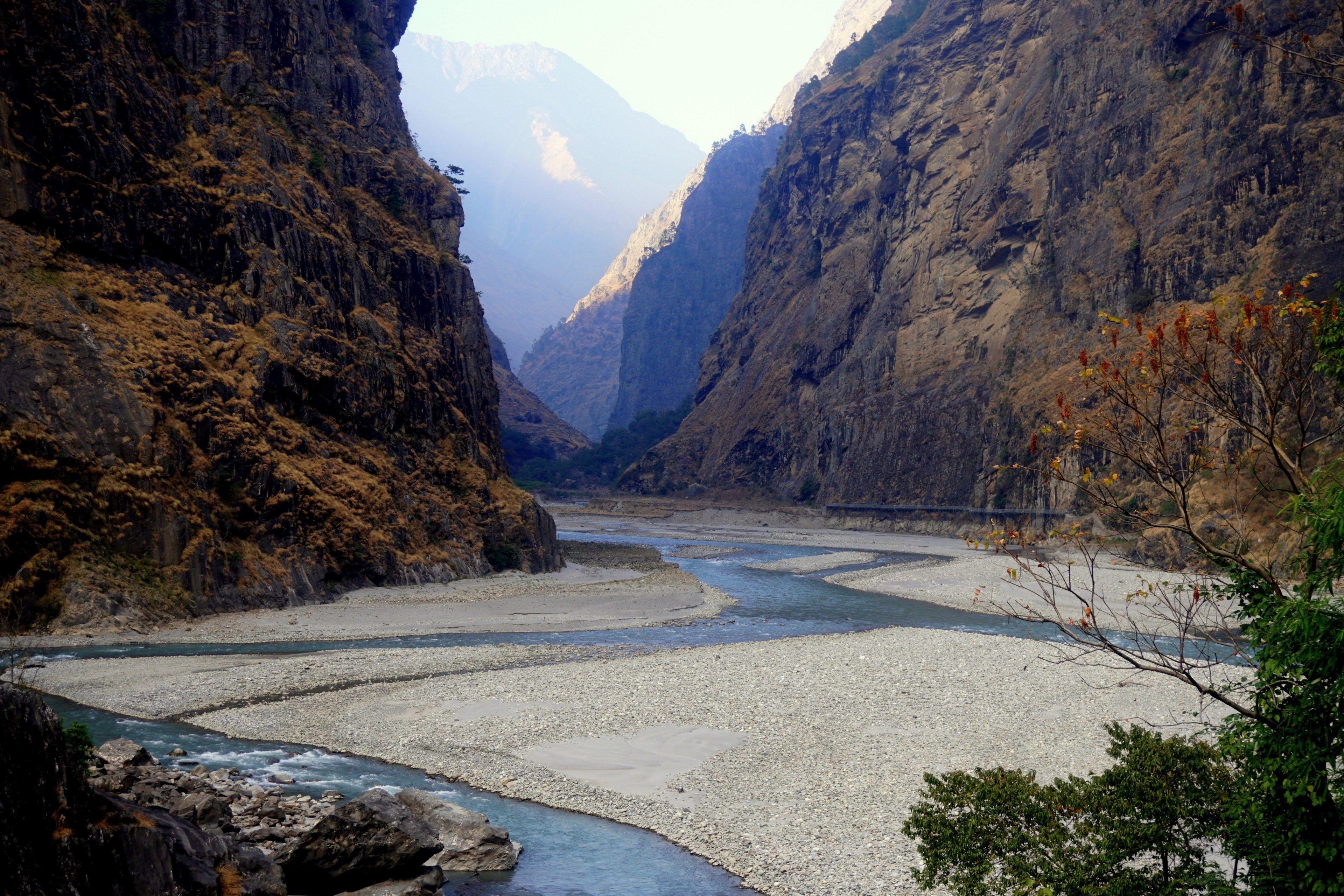 3840x2560 Wallpaper / trekking in manaslu nepal 4k wallpaper