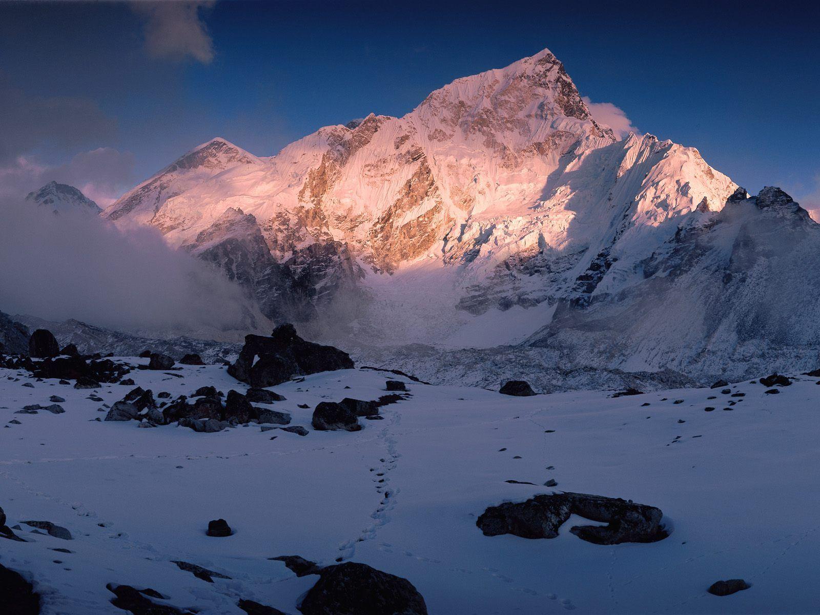 1600x1200 Manaslu Wallpaper. Manaslu Wallpaper