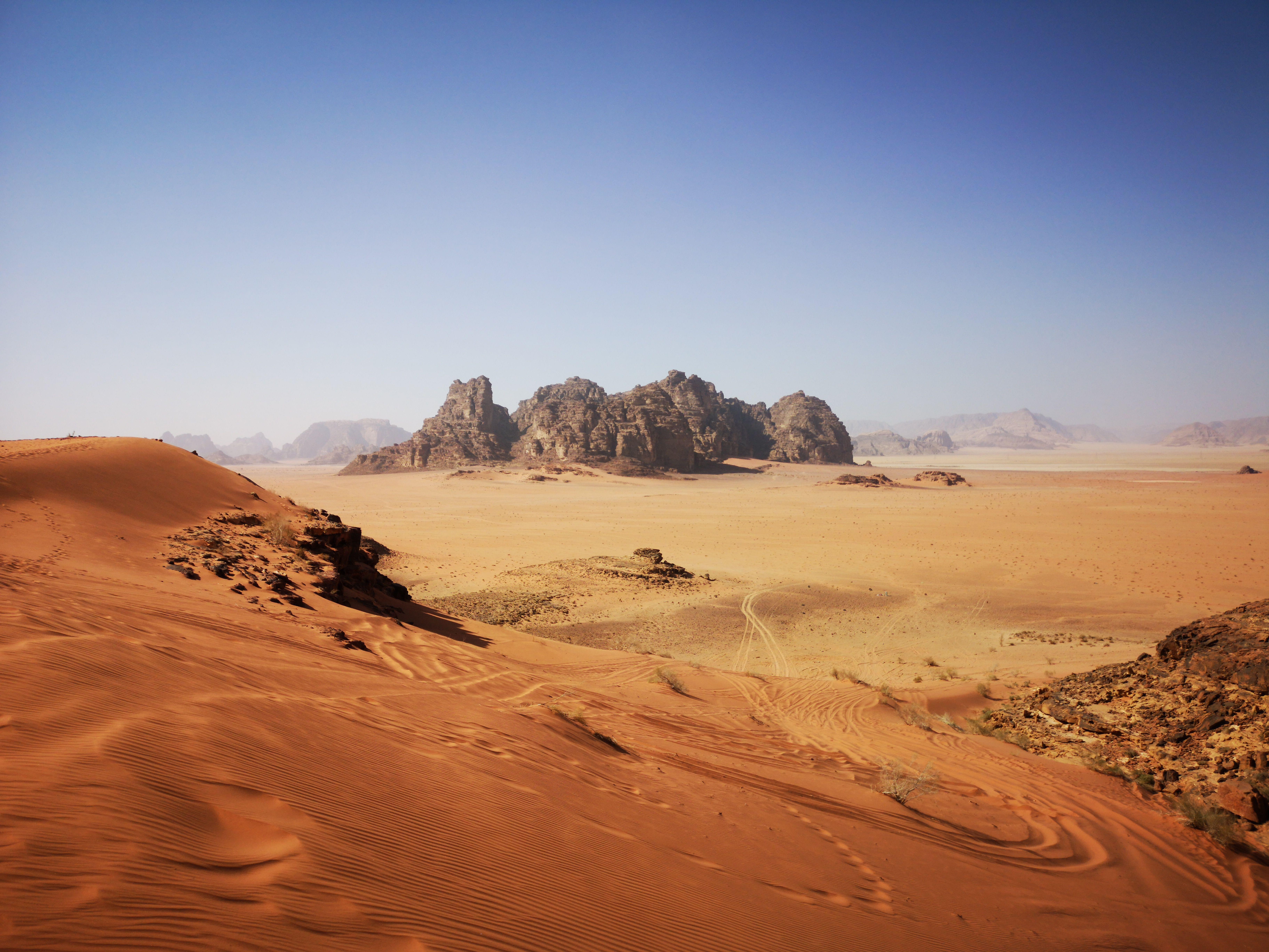 7296x5472 Red sand of the Wadi Rum