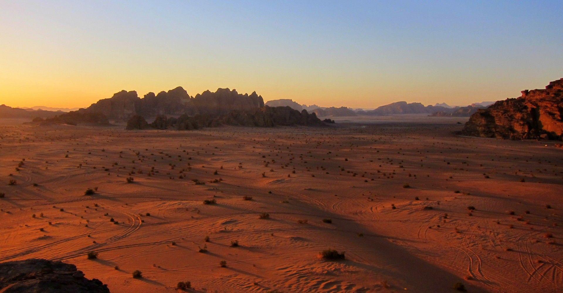 1920x1000 Sunset Photography from Wadi Rum, Jordan