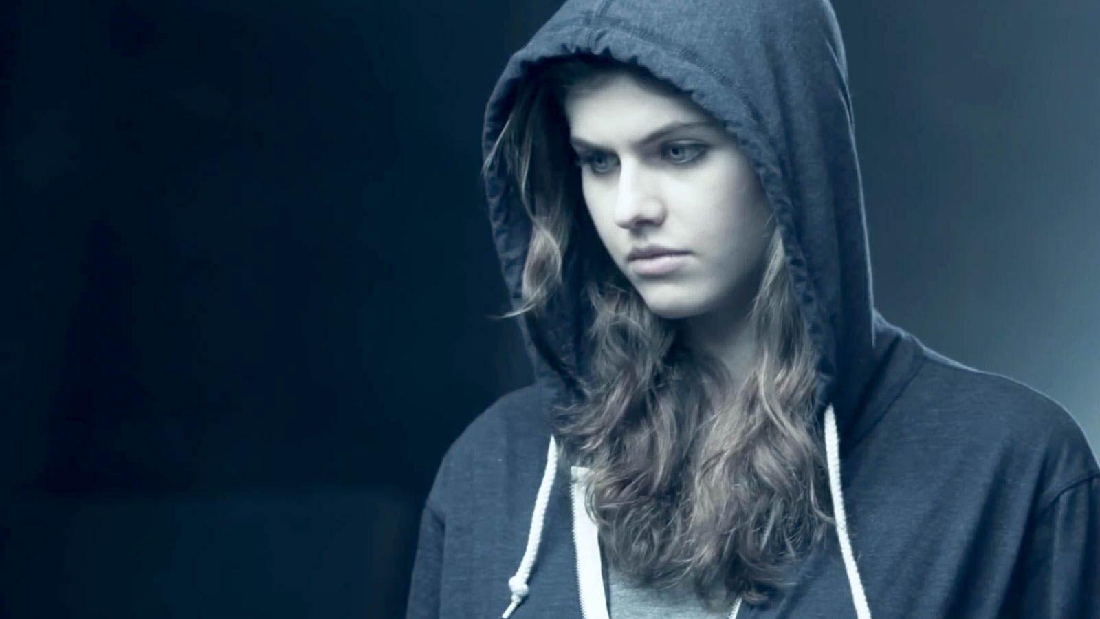 1600x900 Beautiful Alexandra Daddario New HD Wallpaper HD Wallpaper