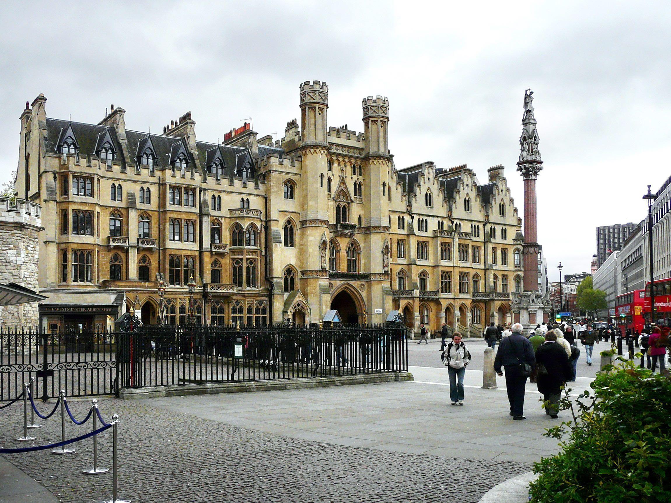 2300x1725 London England Wallpaper