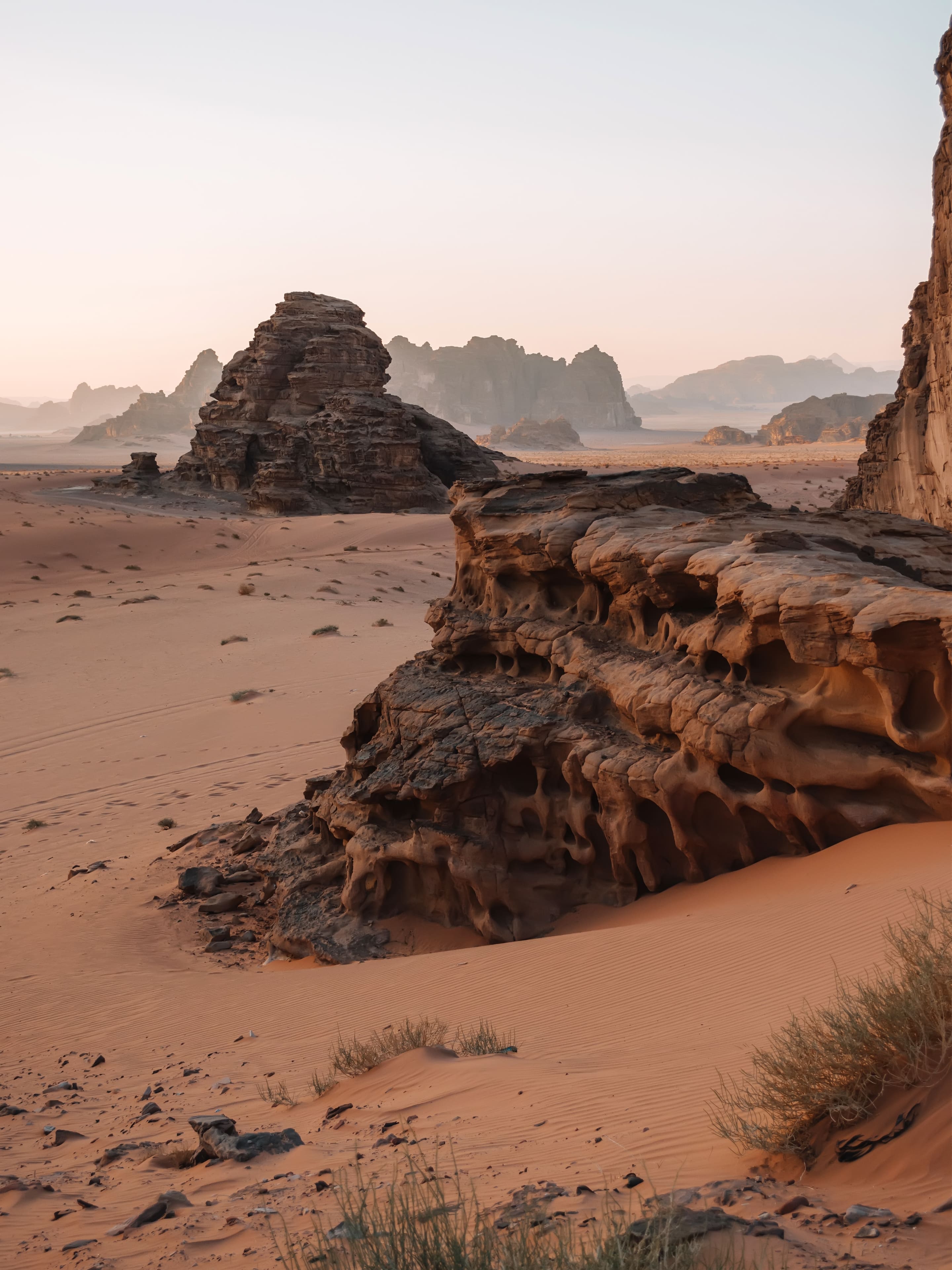 2880x3840 Wadi Rum desert wallpaper