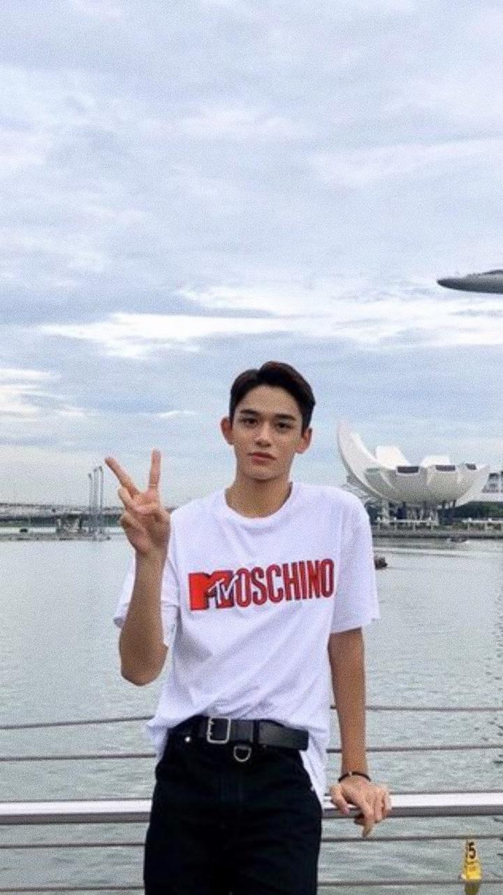 720x1280 Lucas Wong Wallpaper