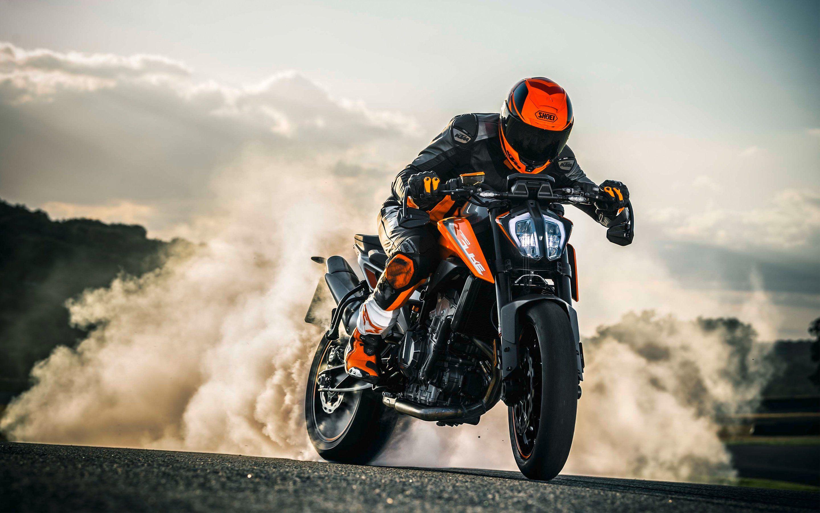 2880x1800 Motorcycle Wallpaper