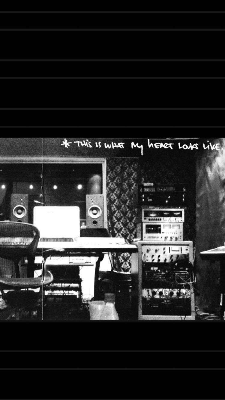 750x1334 Old scan of a John Mayer CD jacket insert, can't figure out which album it's for! But always loved this. Was my iPhone wallpaper for quite some time