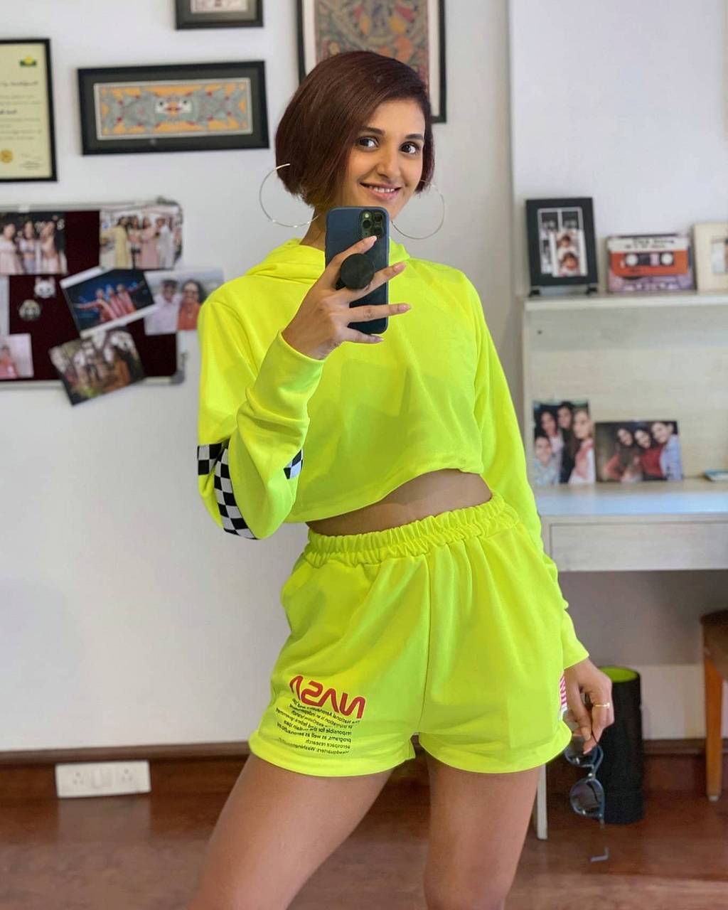1024x1280 Shakti Mohan wallpaper