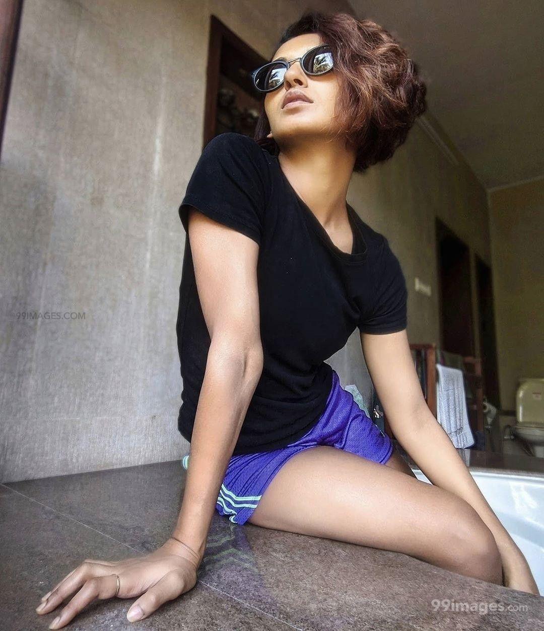1080x1254 Shakti Mohan HD Wallpaper (Desktop Background / Android / iPhone) (1080p, 4k) (1080x1254) (2020)