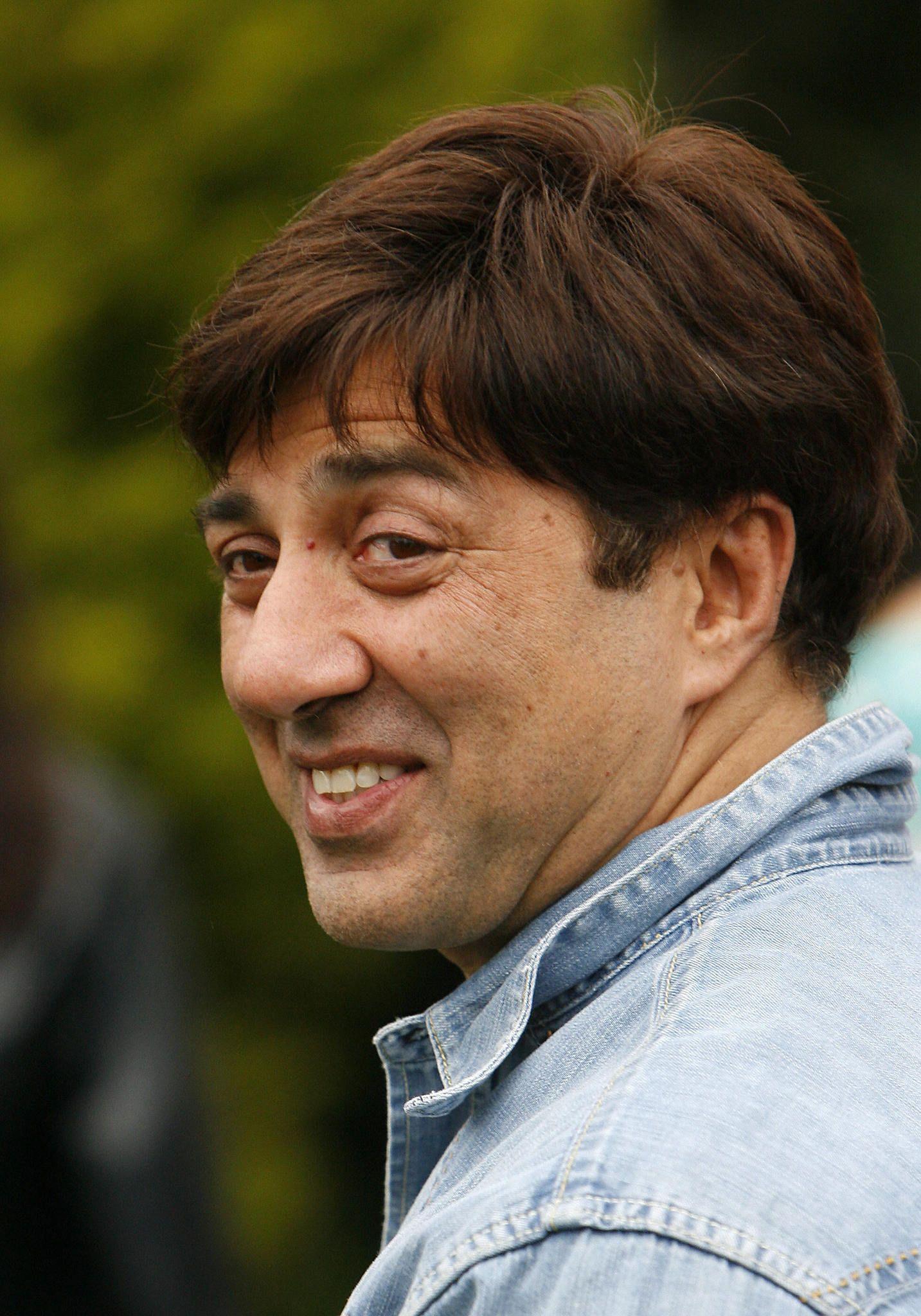 1120x1600 Sunny Deol Bollywood Actors Wallpaper Deol HD Wallpaper