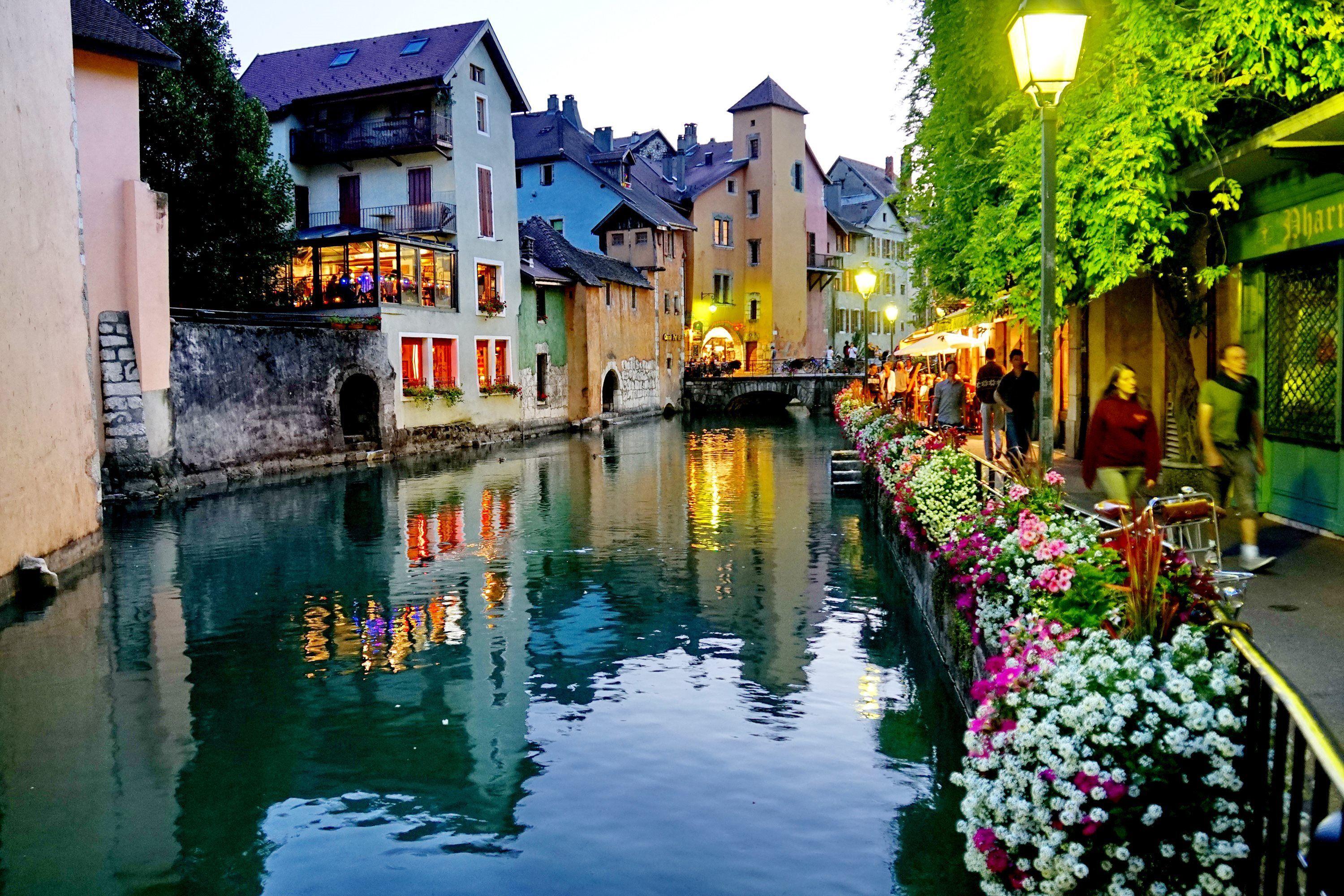 Annecy Wallpapers - Top Free Annecy Backgrounds - WallpaperAccess