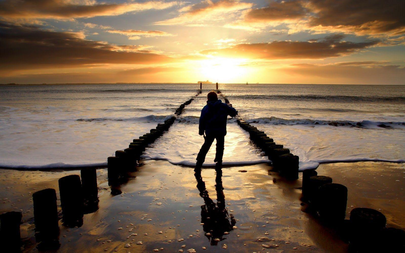 1600x1000 Loneliness Wallpaper