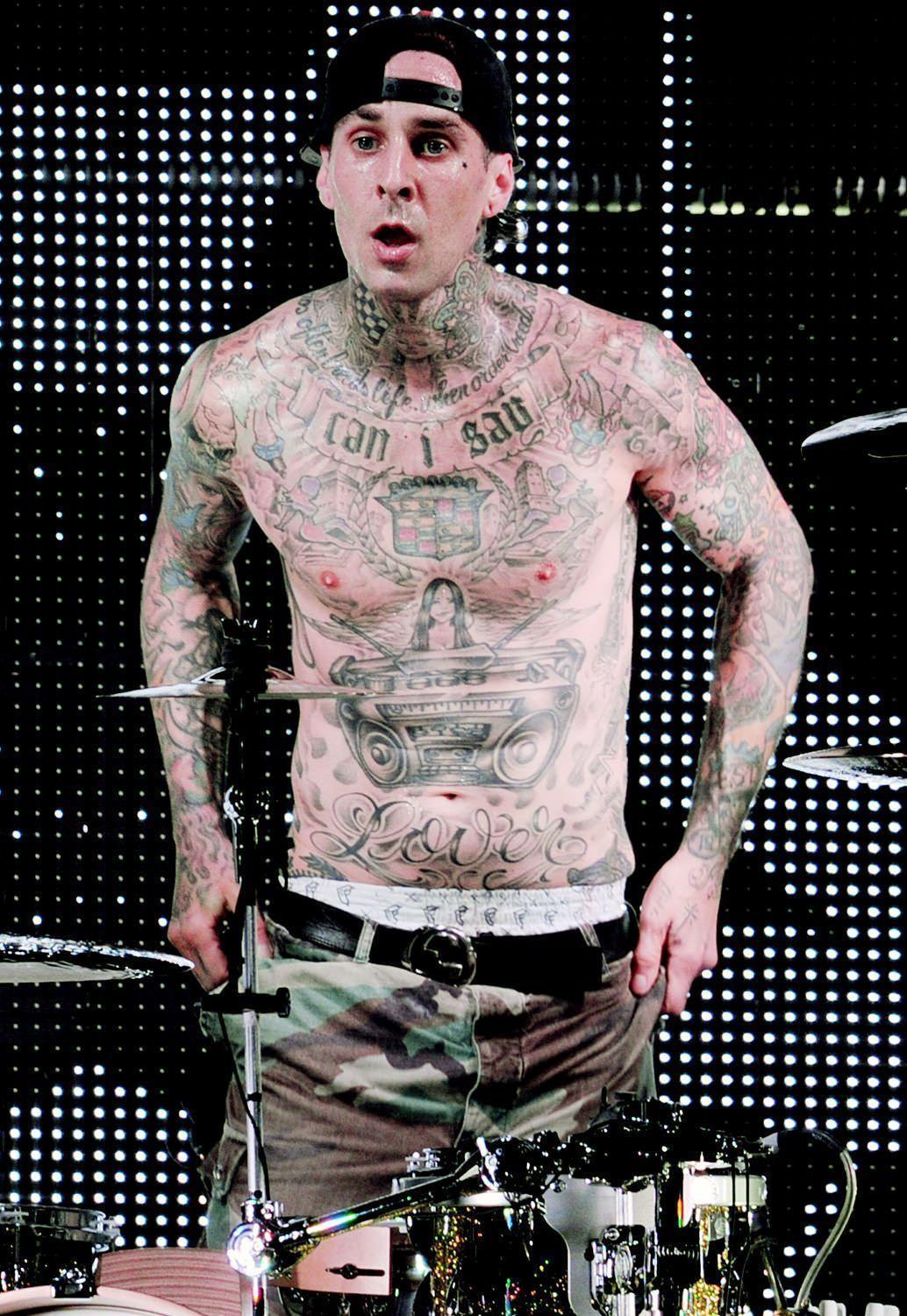 1034x1500 Travis Barker Wallpaper