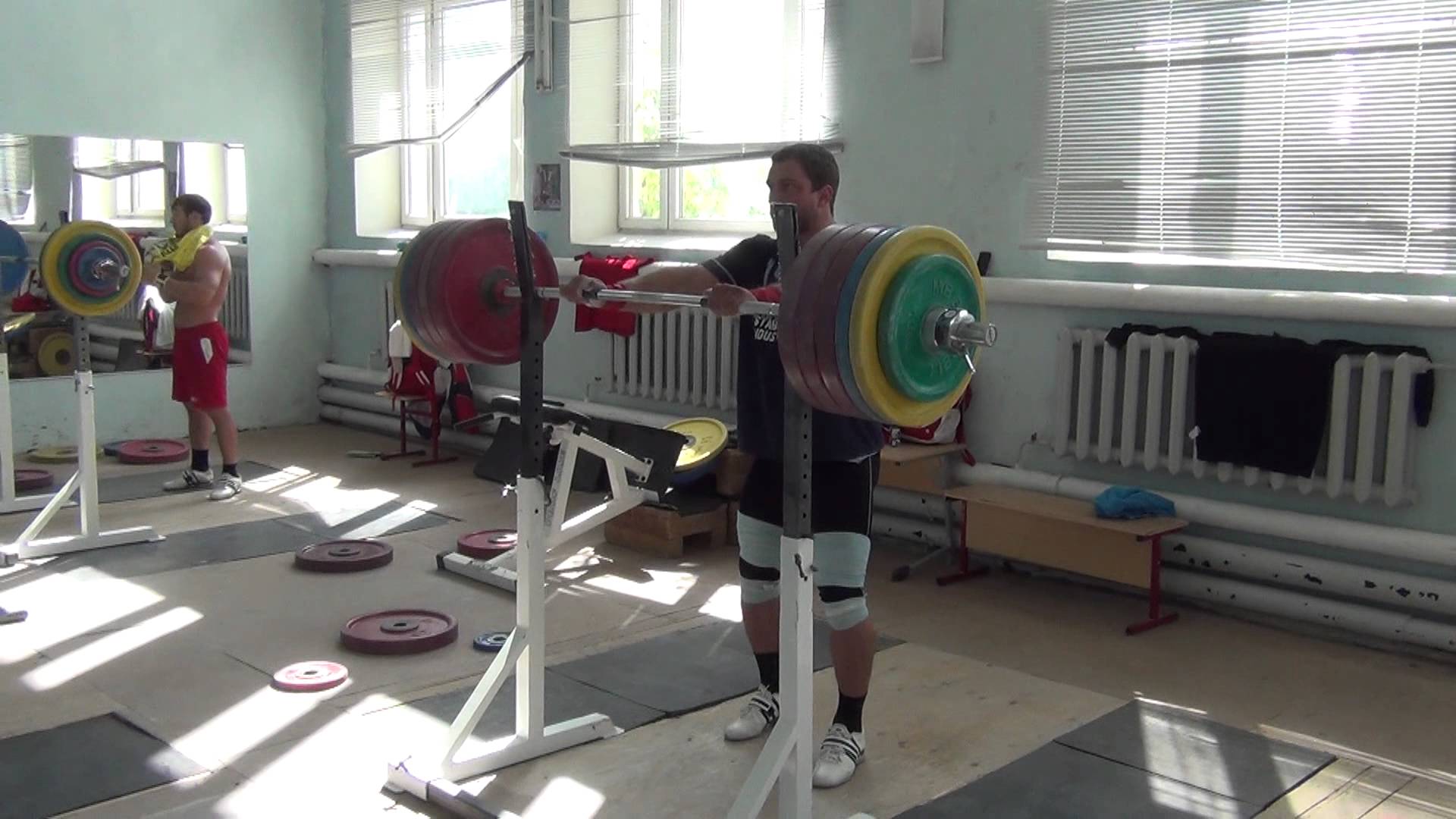 1920x1080 Does My Right Leg Stagger To Squat