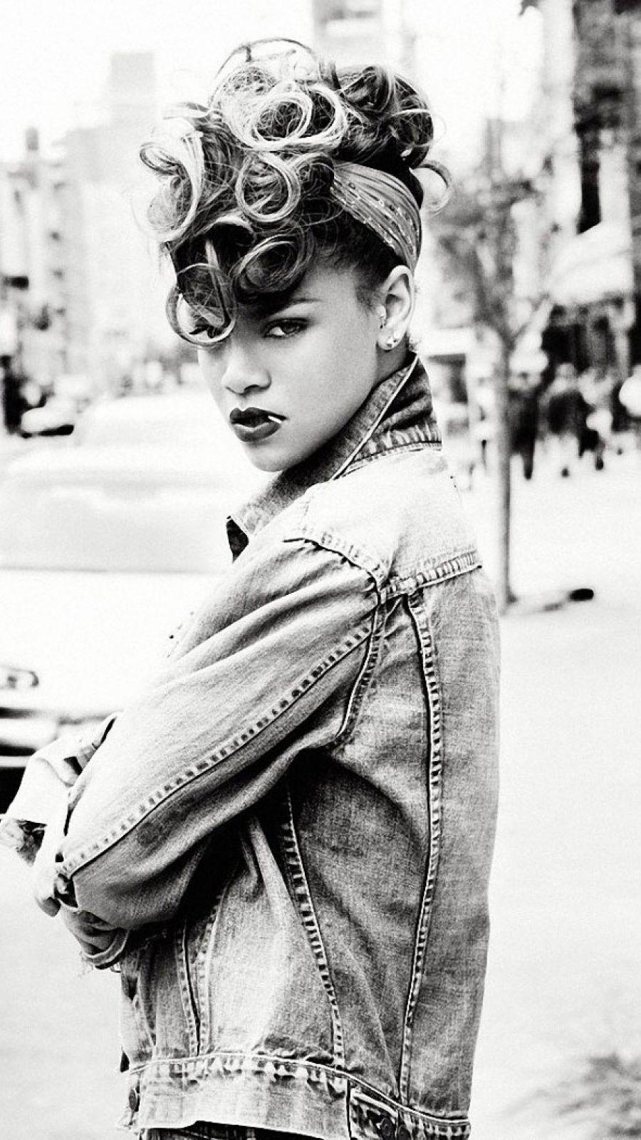 900x1600 Rihanna iPhone Wallpaper