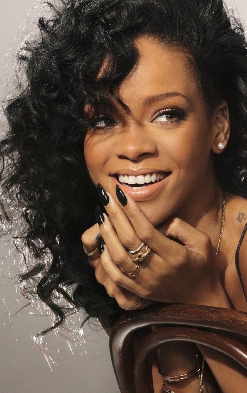 840x1336 Rihanna Cute Photohoot, Full HD Wallpaper