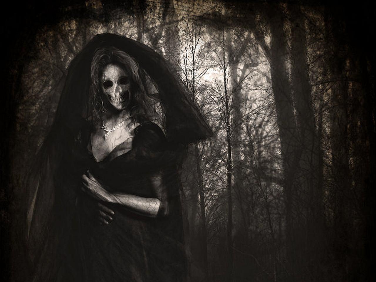 1280x960 Horror Doll Wallpaper